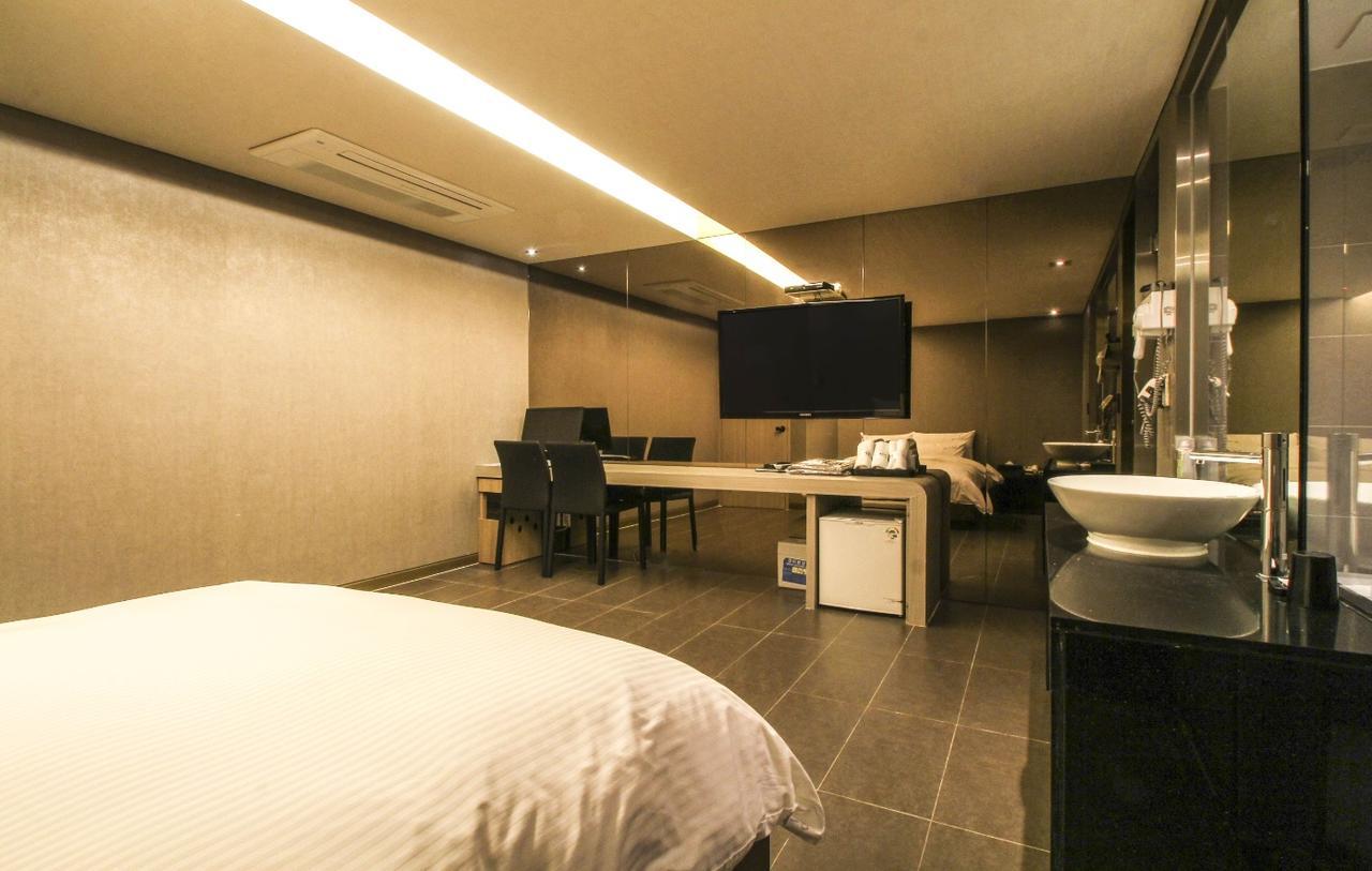 Haeundae Yeoubi Hotel Busan Exterior foto